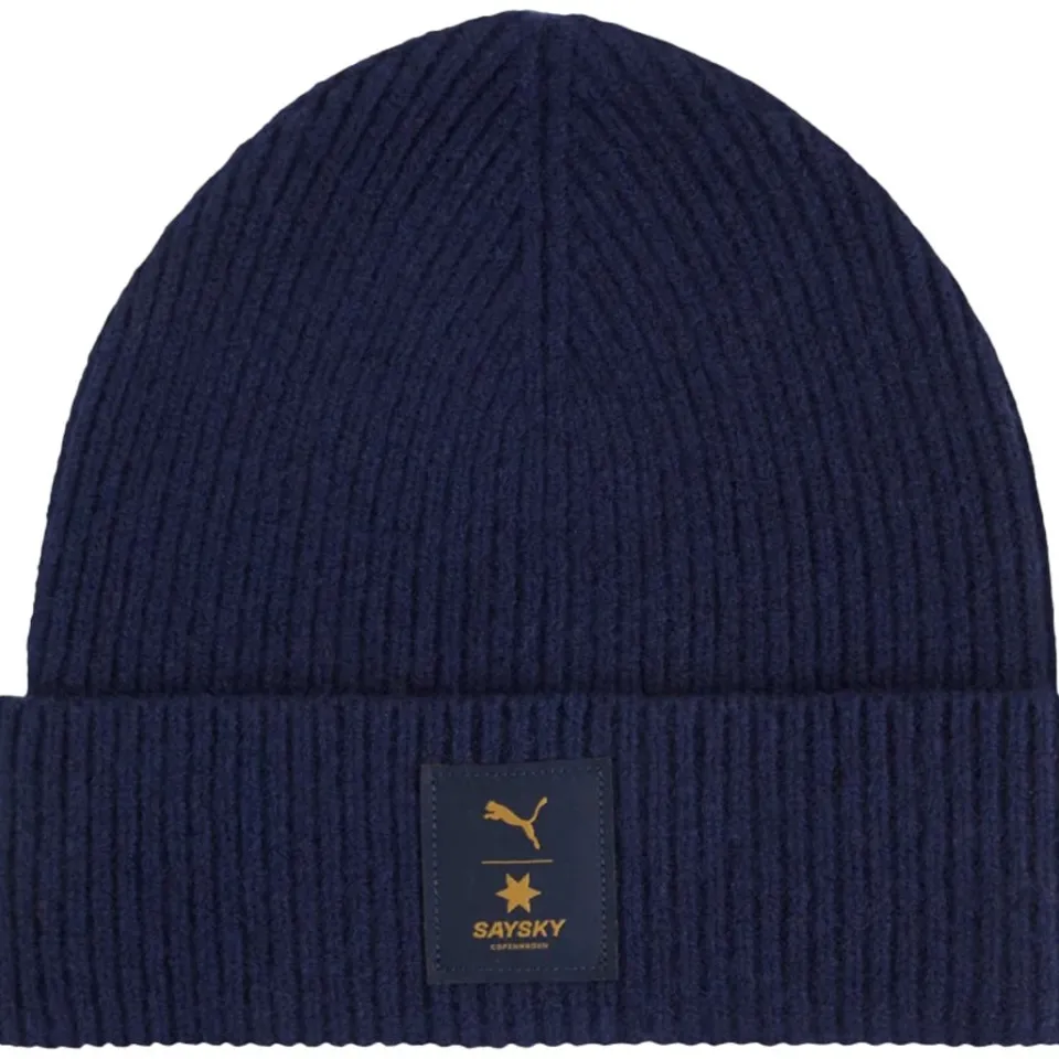 PUMA X SAYSKY MERINO MID CROWN BEANIE MÖSSA